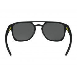 Promo OAKLEY Lunettes de soleil Latch™ Alpha Valentino Rossi Signature Series + nettoyant MUC-OFF