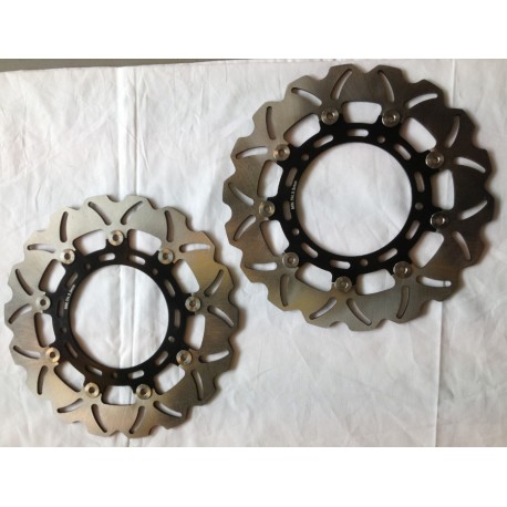 DESTOCK PAIRE DISQUES av wave SUZUKI GSXR
